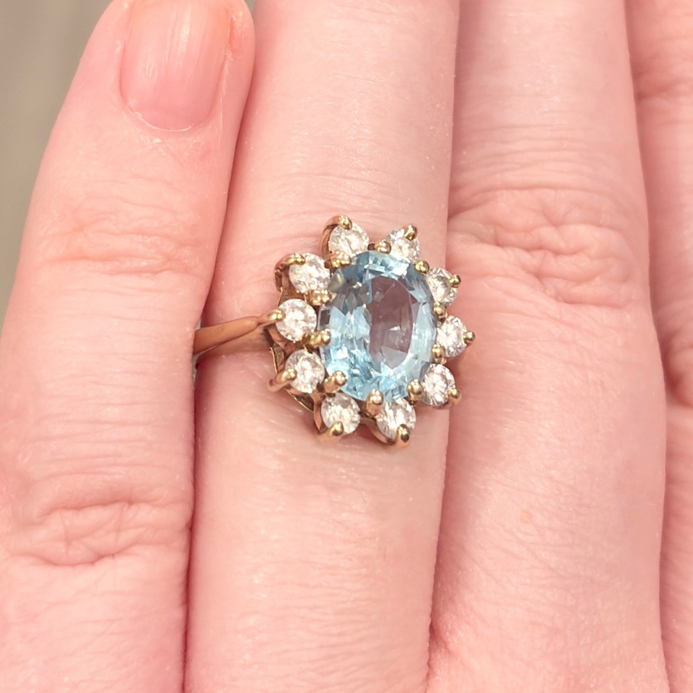 Vintage 10K Blue White Topaz Flower Cluster Ring, Sky Light Oval Size 5.5 - Picture 7 of 17